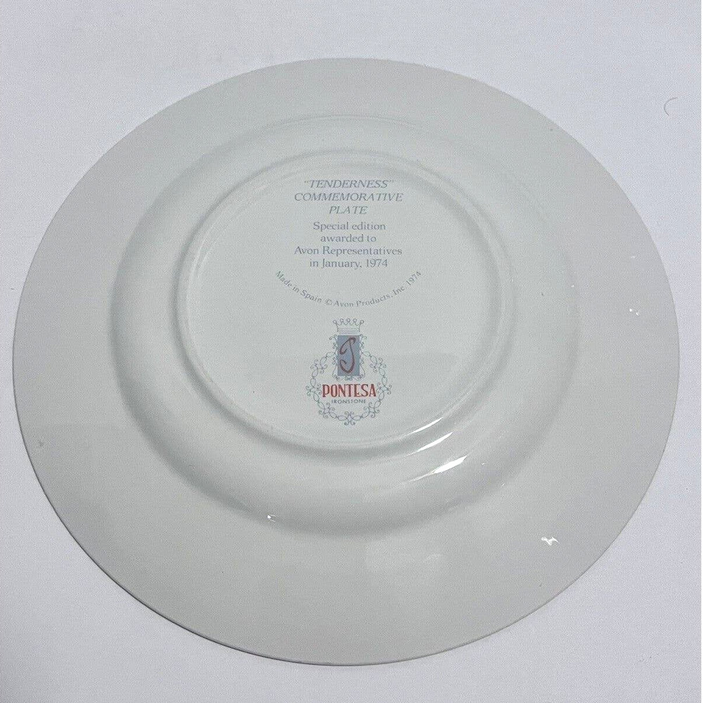 Vintage Tenderness Commemorative Plate Special Edition Avon Productions 1974 - Picture 2 of 16